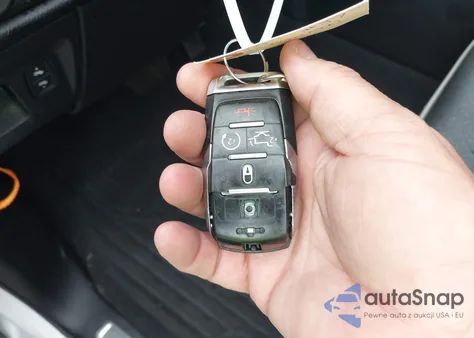 2022 Ram 1500 Laramie 4X4 5'7 Box z USA, uszkodzony, nr VIN 1C6SRFJT5NN171001